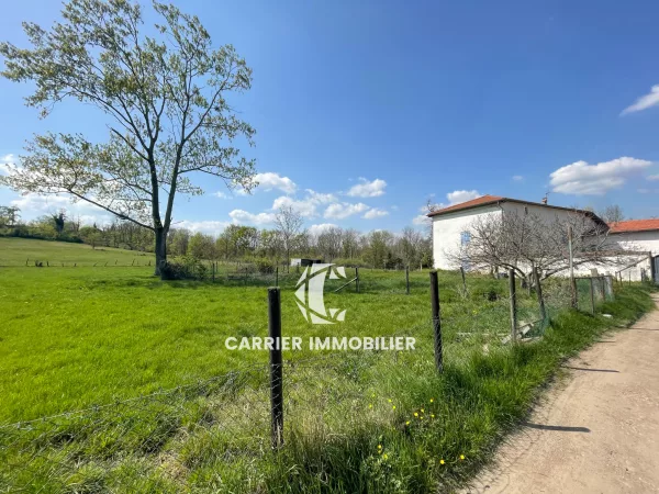 DOMAINE - Bastide de 450 m2 et ses dépendances sur 8 hectare