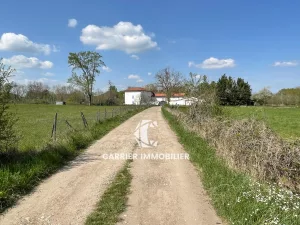 DOMAINE - Bastide de 450 m2 et ses dépendances sur 8 hectare — photo 2