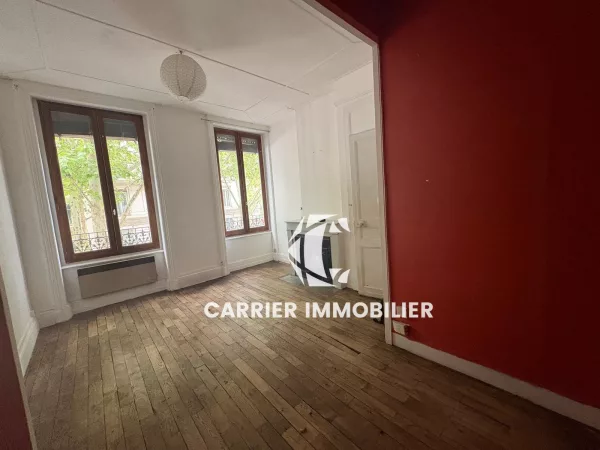Lyon 6 - Appartement 48m2 sur cours Vitton - Limite Charpenn