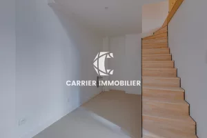 T4 en cour intérieure avec balcon, entièrement rénové en ple — photo 7