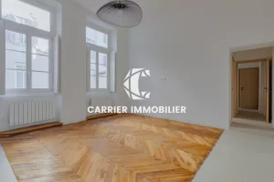 T4 en cour intérieure avec balcon, entièrement rénové en ple — photo 3