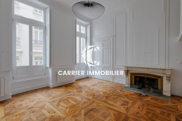 T2 de 44m2 avec Mezzanine entièrement rénové - Rue Auguste C