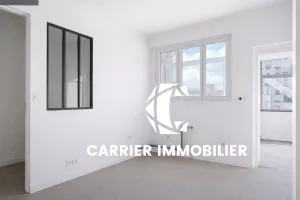 Superbe T2 refait à neuf avec Terrasse de 20m2 + 20 m2 de Vé — photo 2