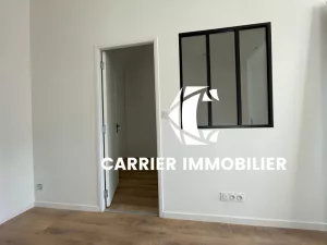 Superbe T2 refait à neuf avec Terrasse de 20m2 + 20 m2 de Vé — photo 3