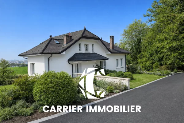 PROPRIETE AVEC VUE PANORAMIQUE EXCEPTIONNELLE -  380 m2 habi