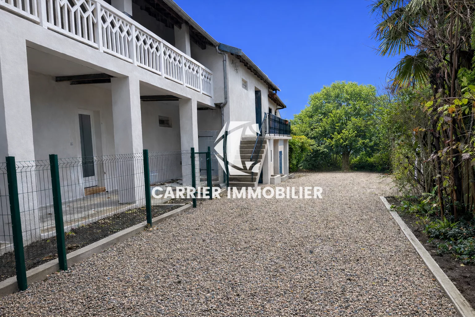 Genay - Appartement T4 de 72 m2 avec terrain non attenant de